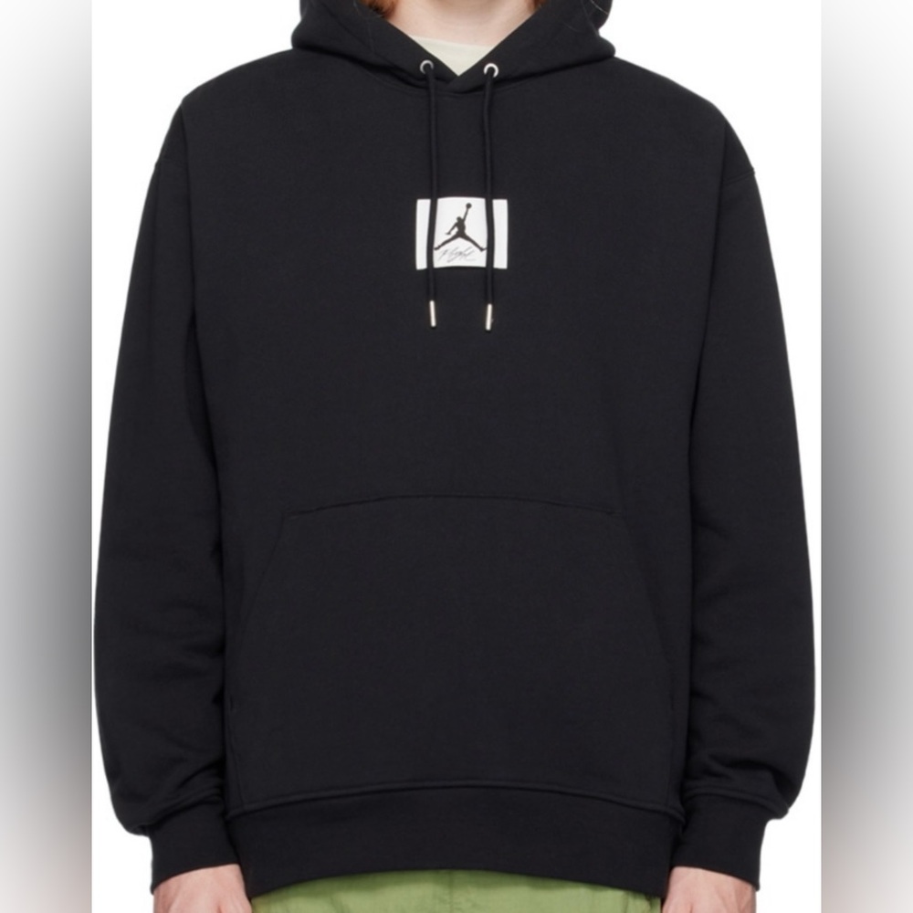 GORGEOUS AIR FLIGHT
JORDAN HOODIE!!!